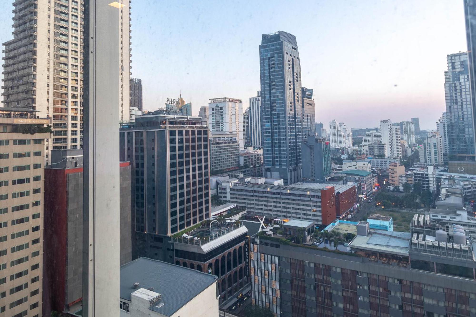 Hyde Sukhumvit 11 Branded Suites Bangkok Eksteriør bilde